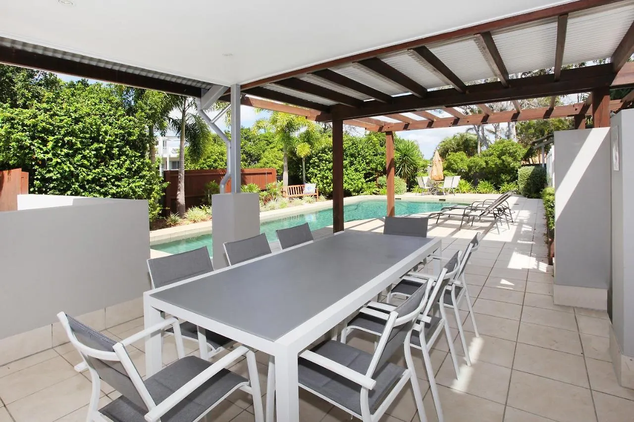 Stylish Beachside Holiday Penthouse Coolum Beach