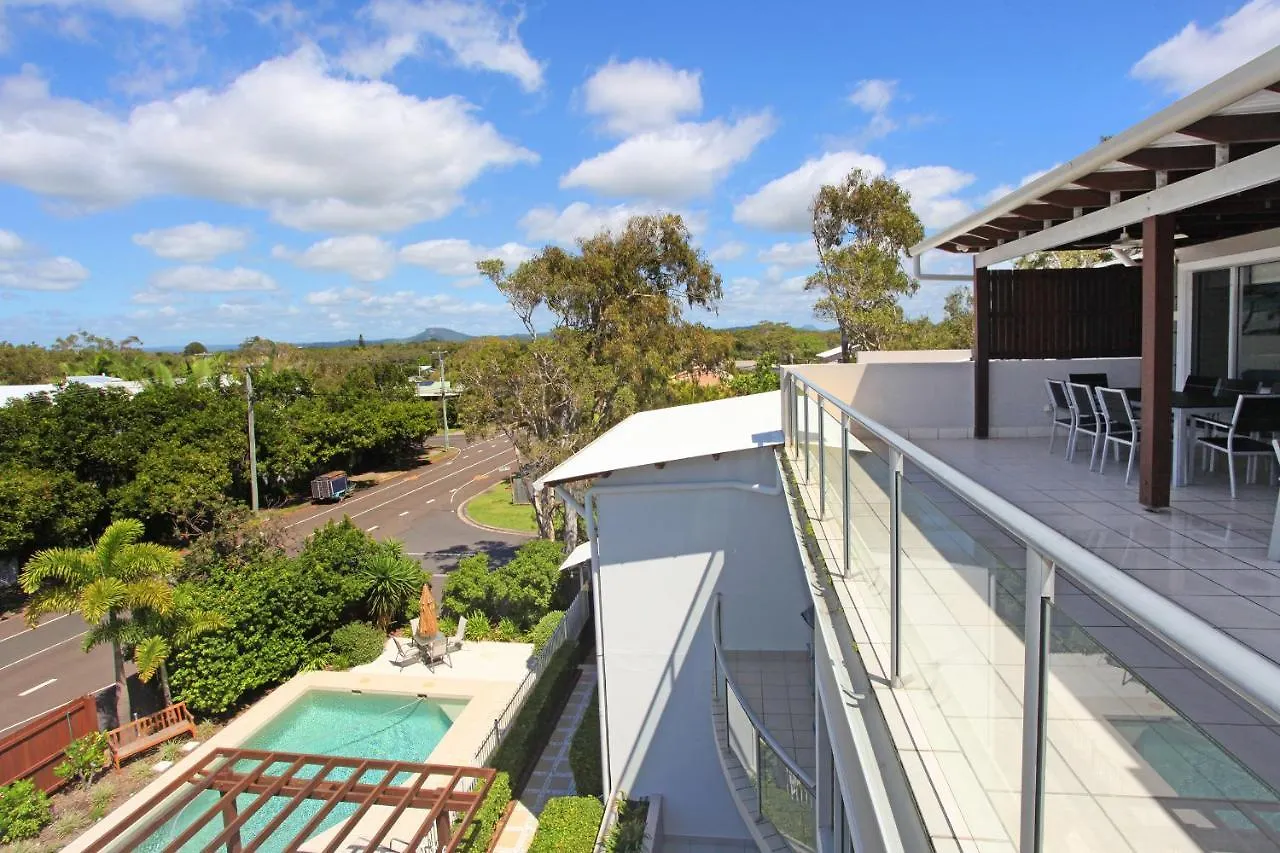 Apartment Stylish Beachside Holiday Penthouse Coolum Beach