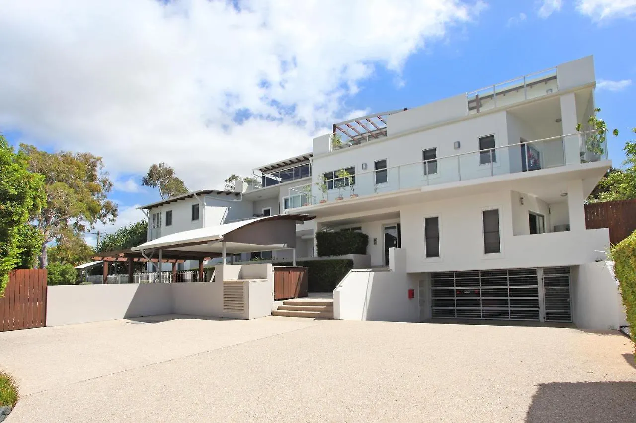 Stylish Beachside Holiday Penthouse Coolum Beach Australien