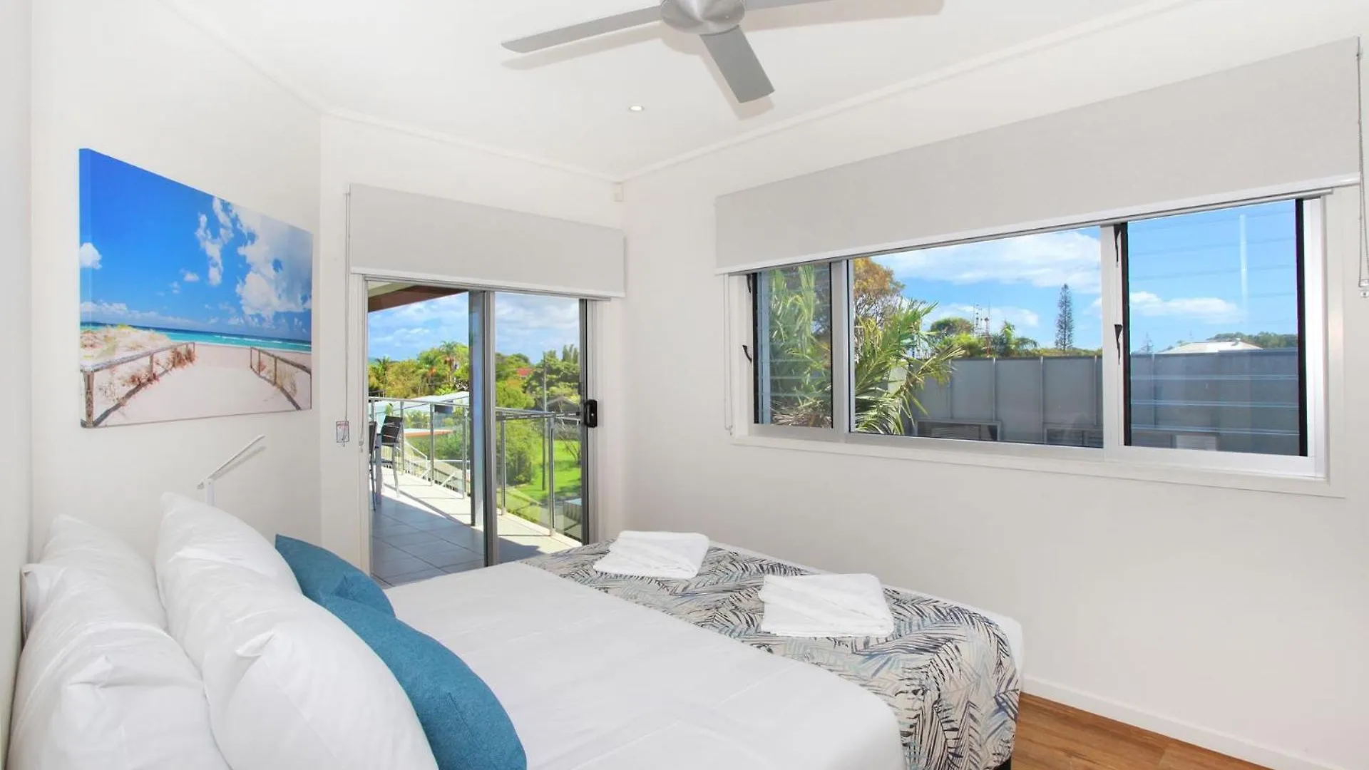 Stylish Beachside Holiday Penthouse Coolum Beach Apartment